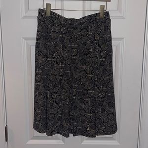 Medium LuLaRoe Madison Skirt with Neutral Sunflowers